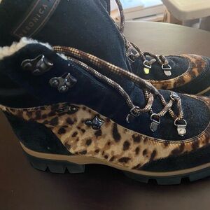 Veronica Beard Completely New Hiking Boots